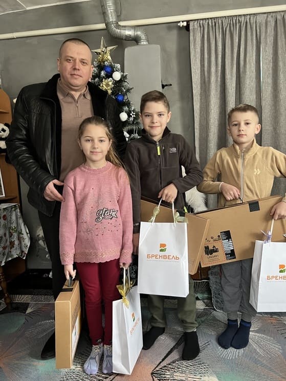 Діти отримали свої подарунки з благодійного заходу «Бренвель – дітям захисників України»